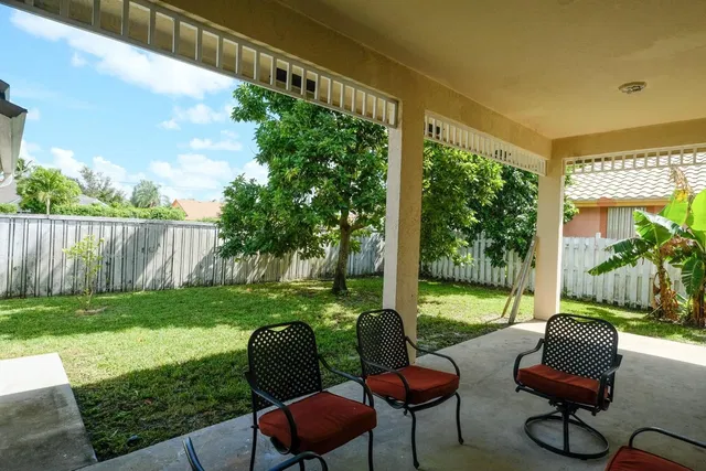 Residence photo 37