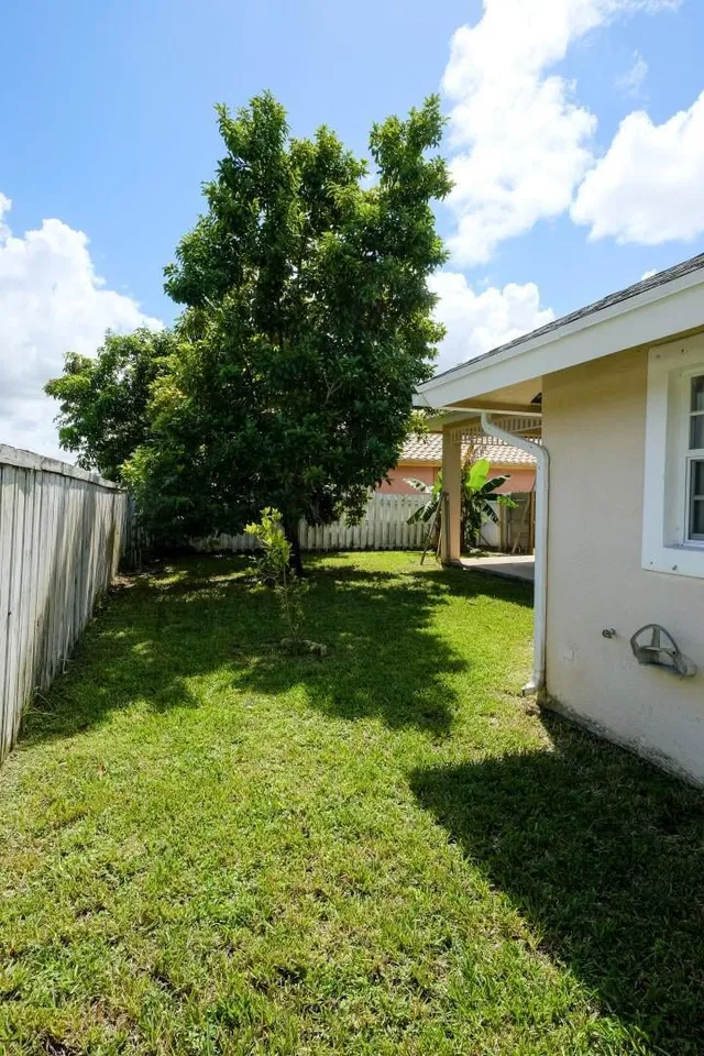 Residence photo 38