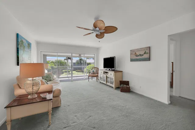  Unit 204n photo 5