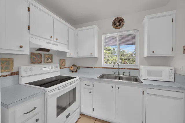  Unit 204n photo 15