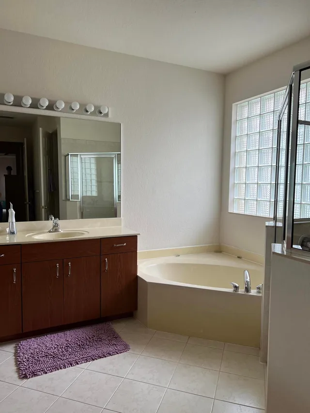  Residence photo 4