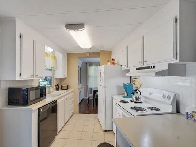 Residence photo 16