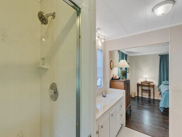 Residence photo 25
