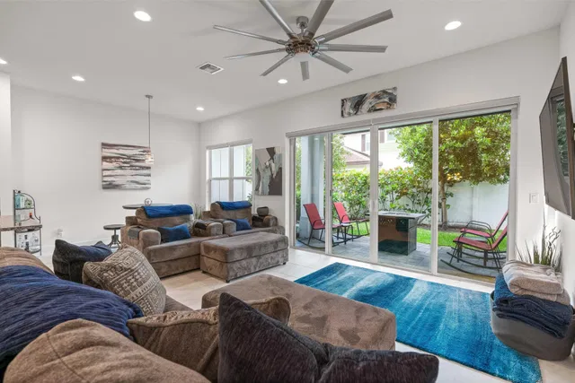 Residences at Midtown Palm Beach Gardens Residence photo 9