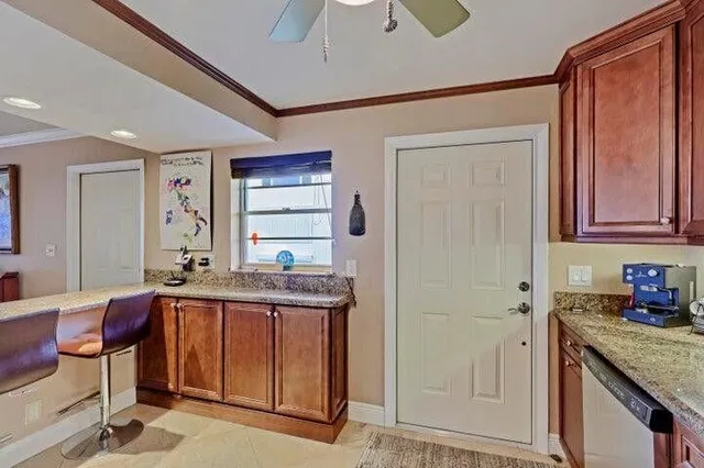 Unit 206 photo 12