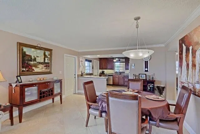 Unit 206 photo 17