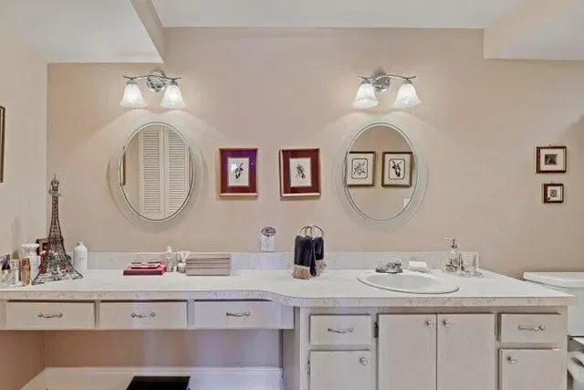 Unit 206 photo 27
