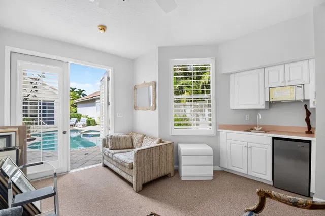 Residence photo 48
