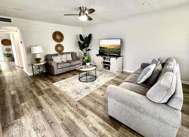  Residence photo 11
