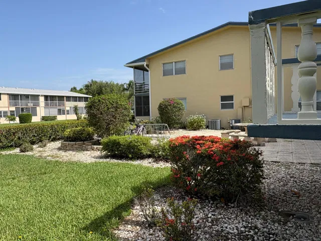  Residence photo 29