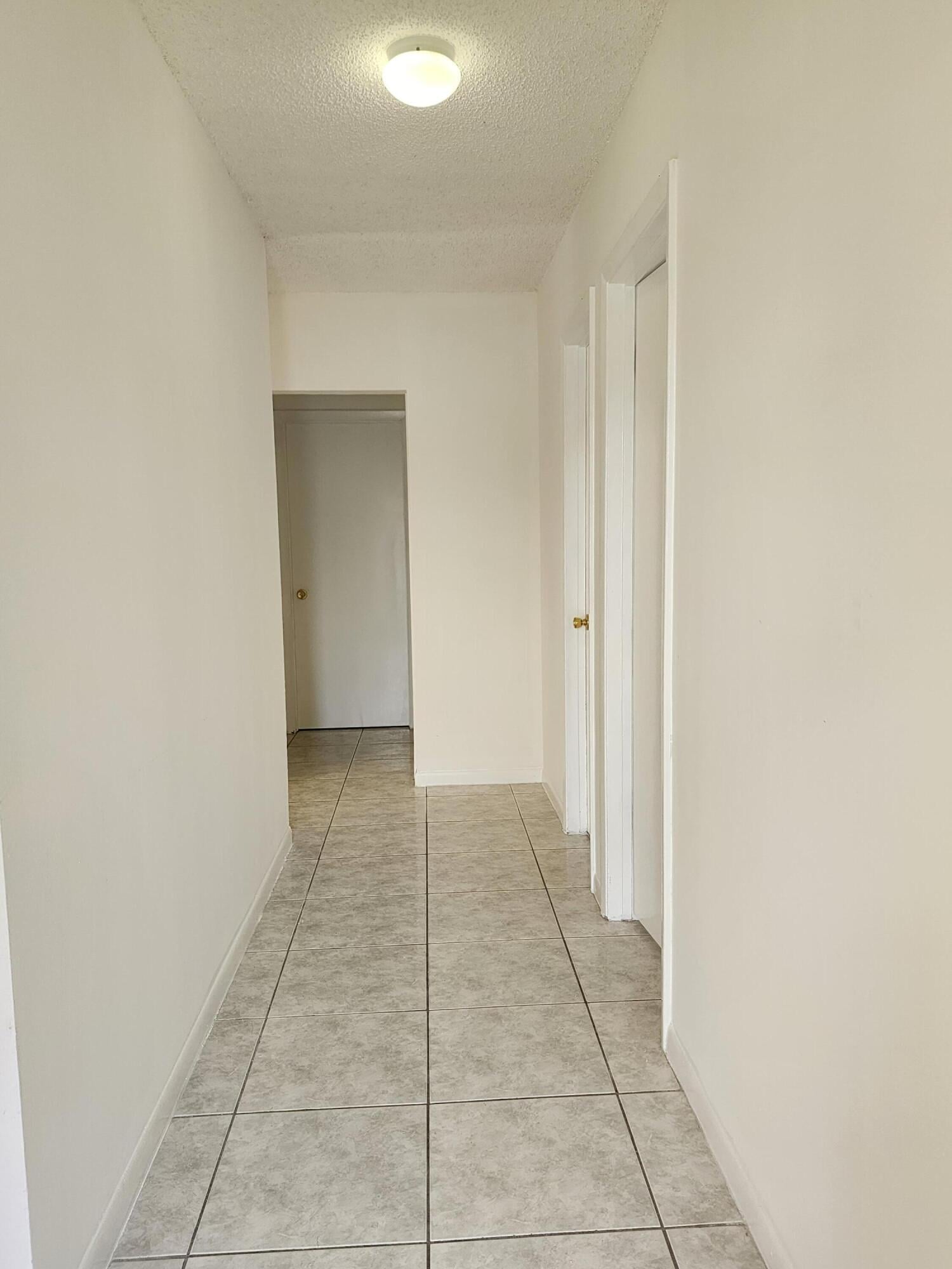 Residence photo 3