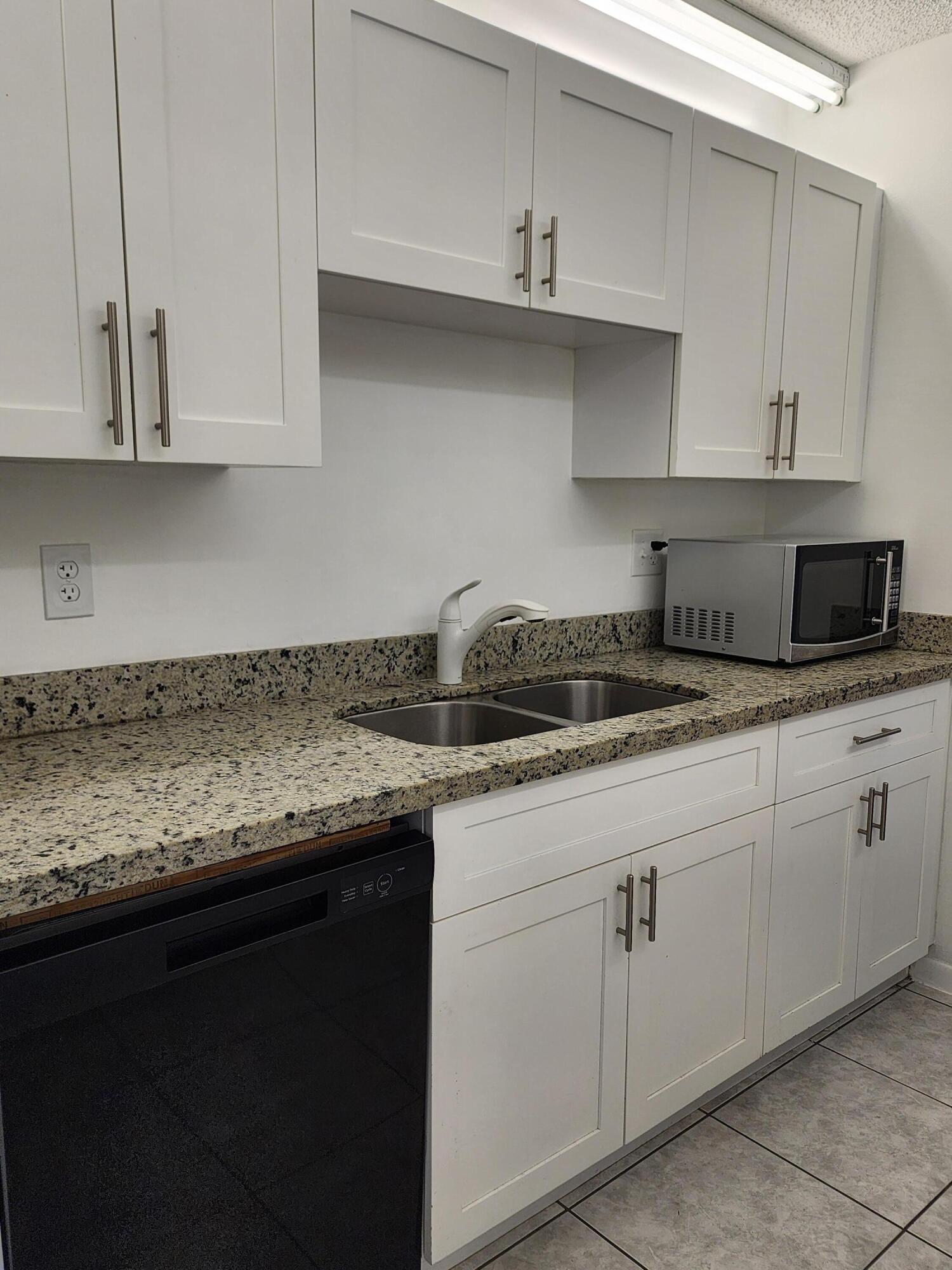 Residence photo 10