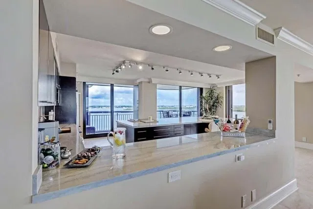 Eastpointe Singer Island Unit 11j photo 12