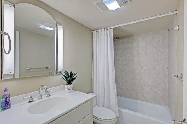 Eastpointe Singer Island Unit 11j photo 27