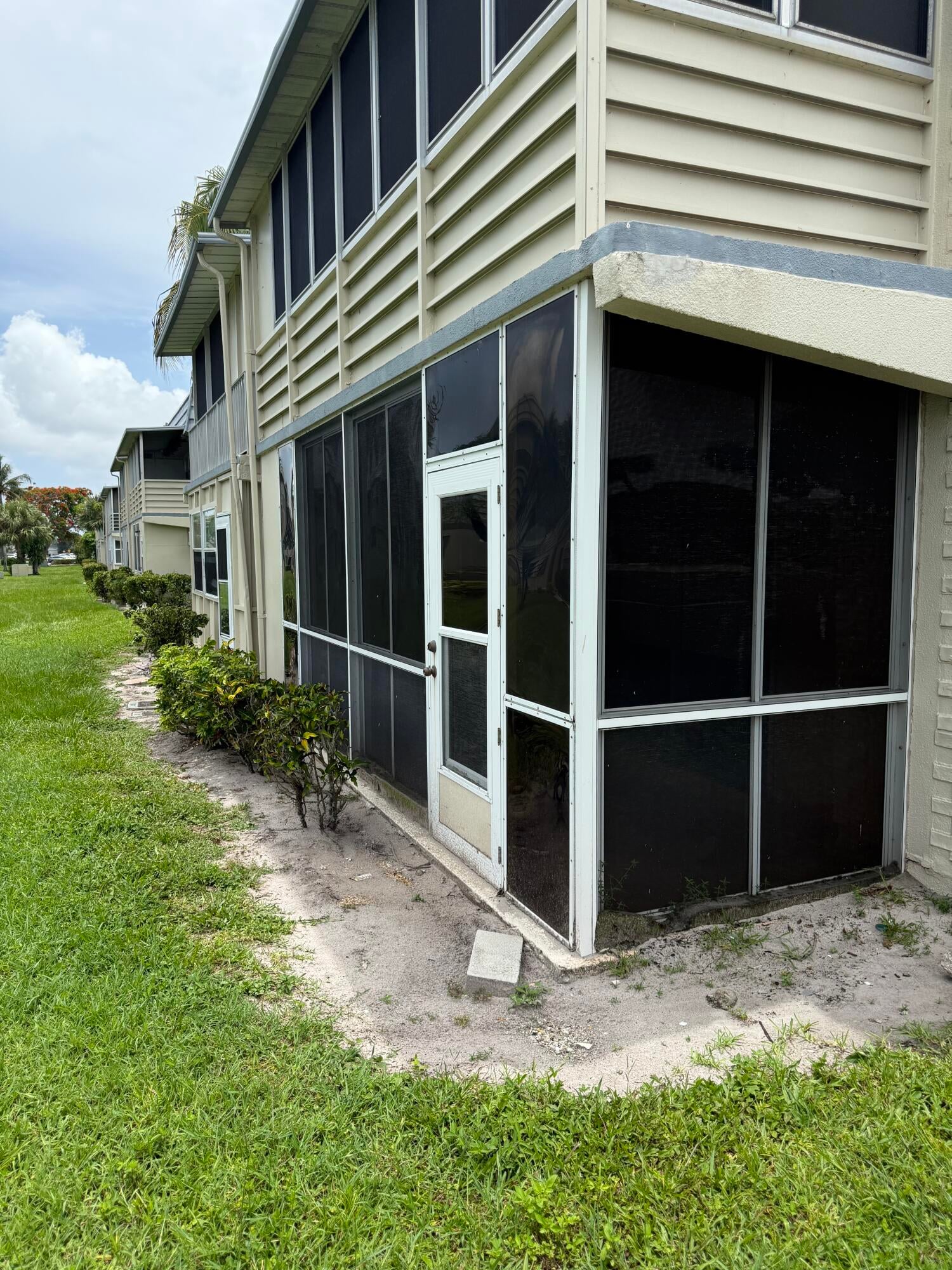  Unit C photo 8