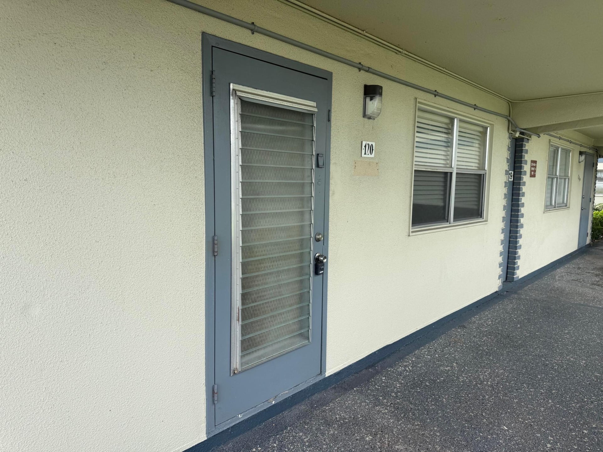 Unit C photo 9