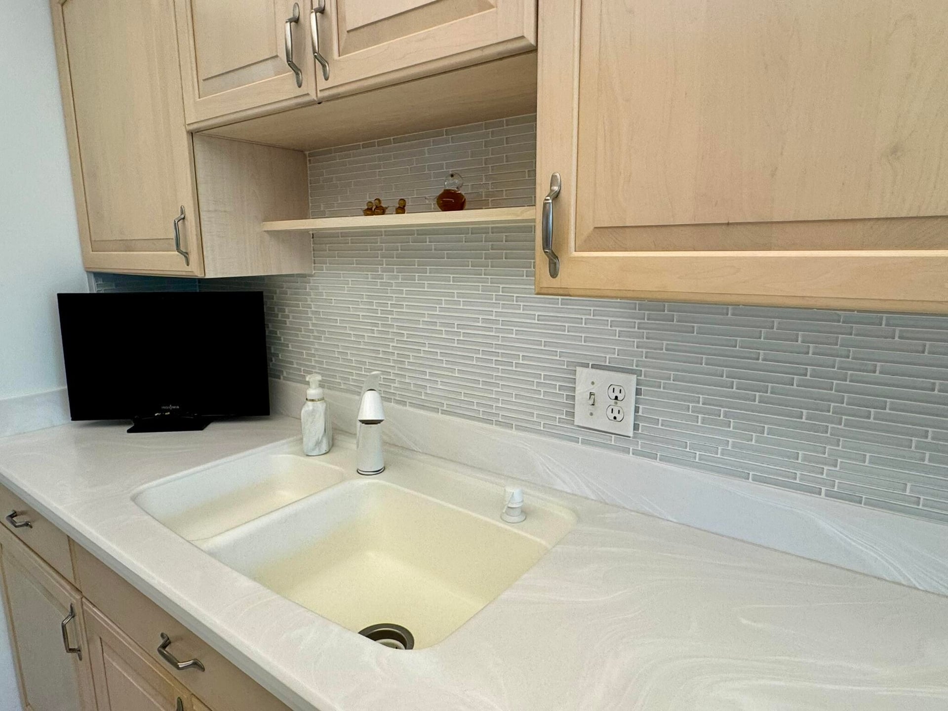 Unit 4100 photo 9