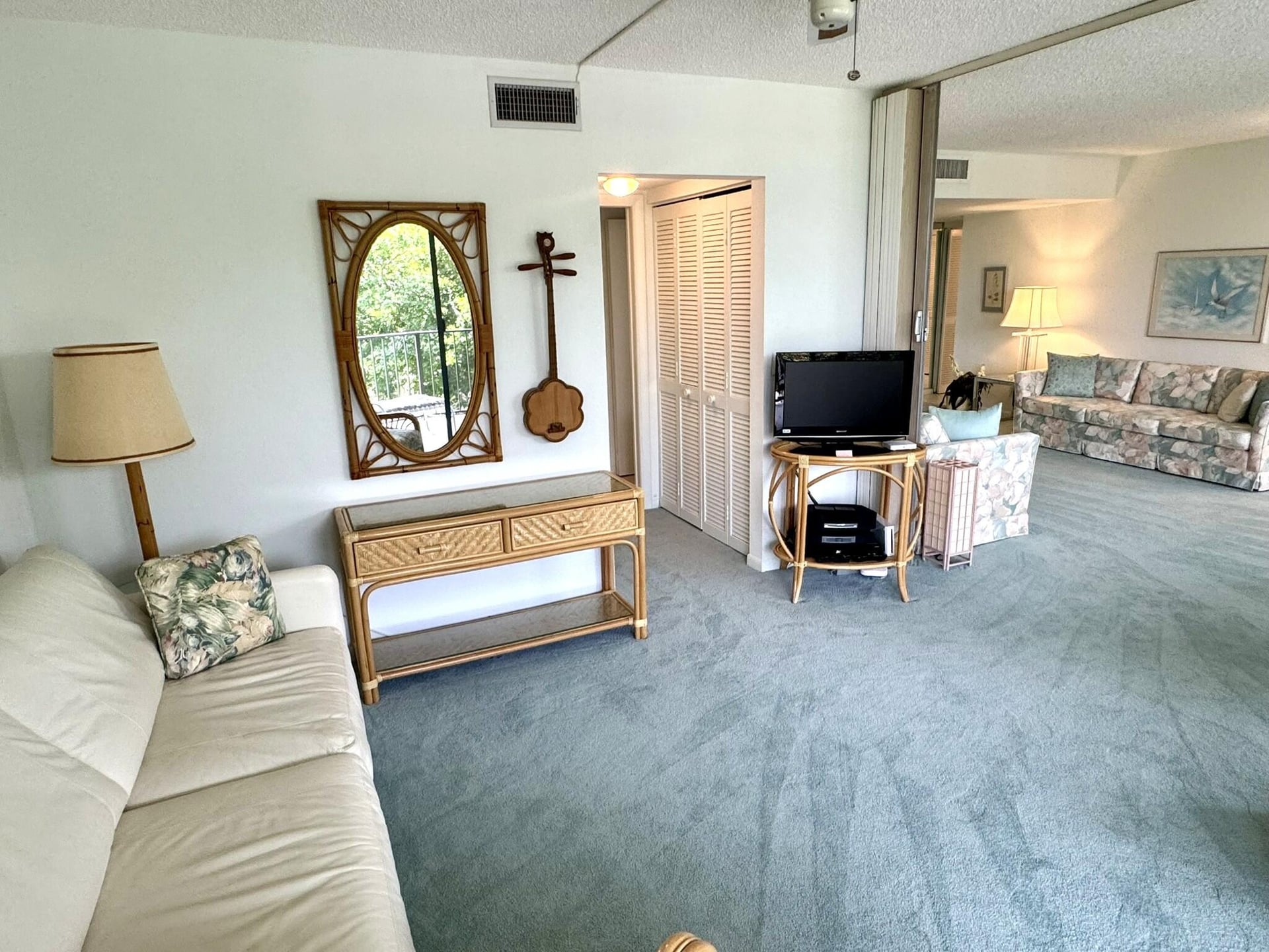 Unit 4100 photo 23