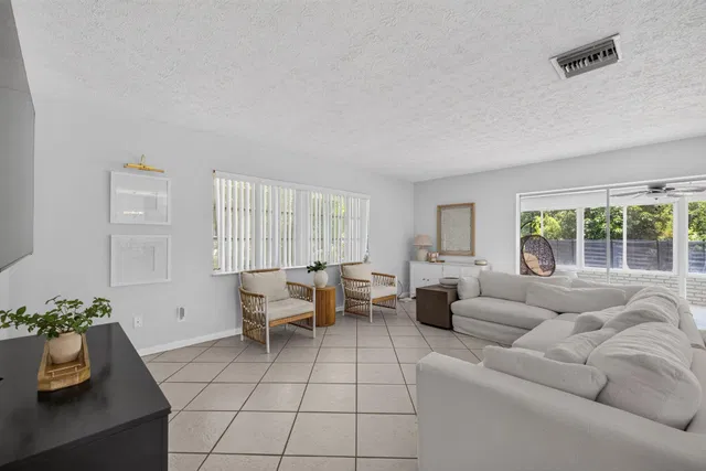 Residence photo 20