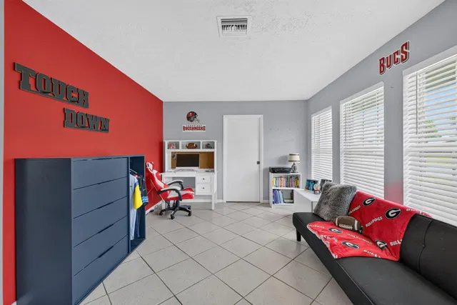 Residence photo 30