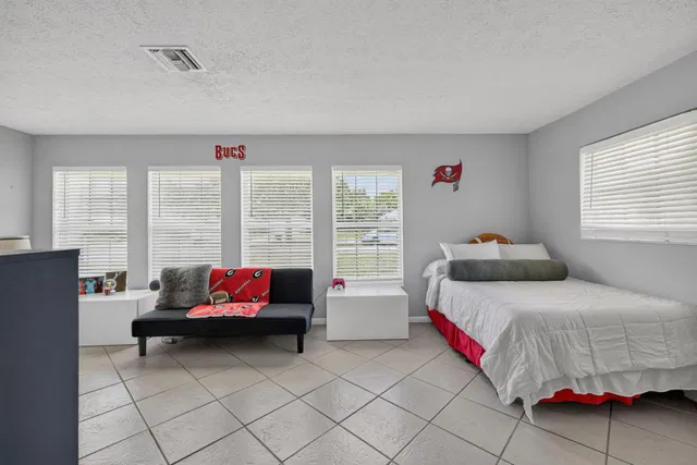 Residence photo 36