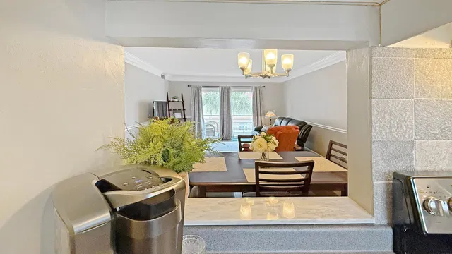 Unit 206 photo 5