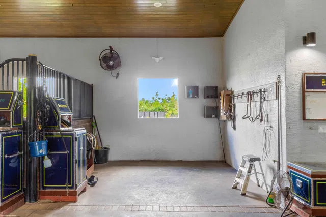 Residence photo 22