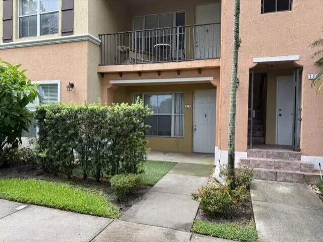 Unit 115 photo 3
