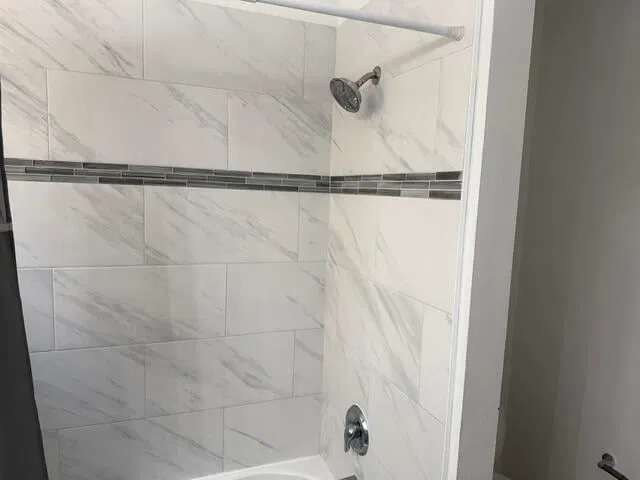 Unit 115 photo 17