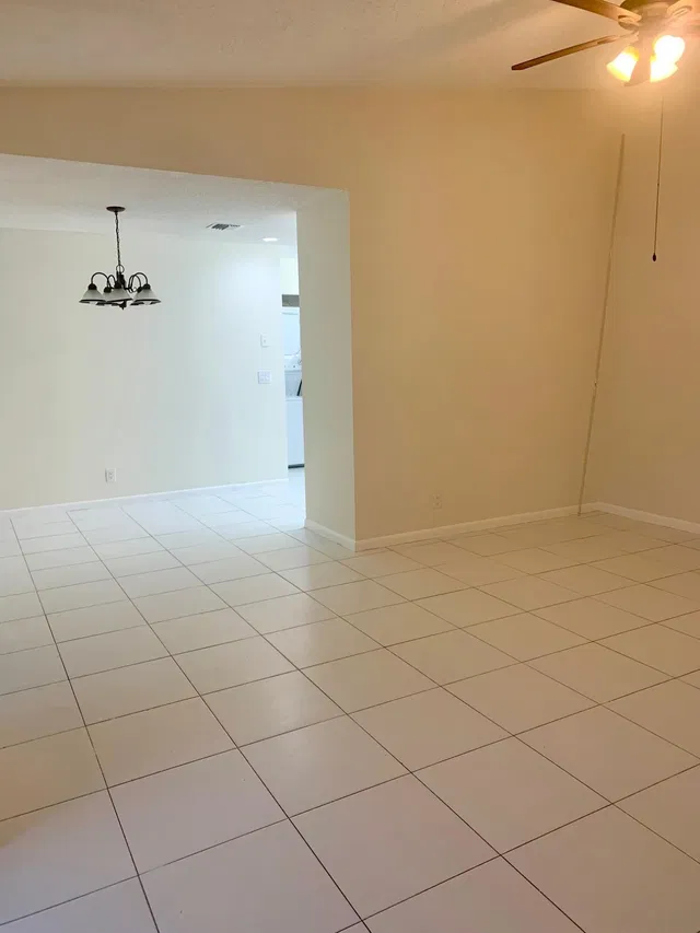 Residence photo 11