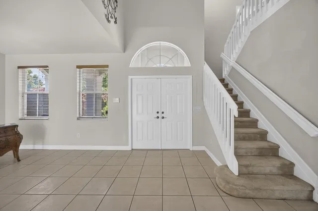 Residence photo 2