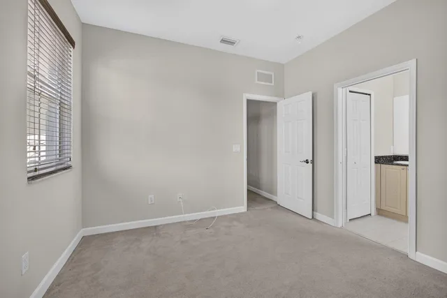 Residence photo 26