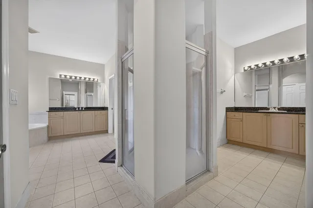 Residence photo 33