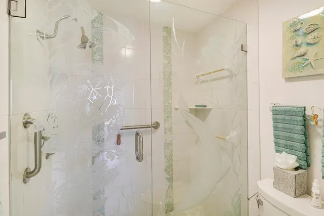 Unit 605 photo 12