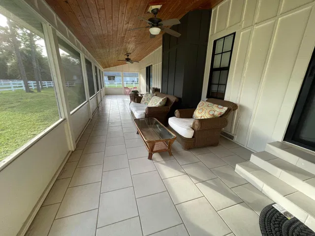 Residence photo 38