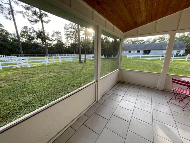 Residence photo 39