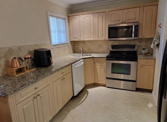 Residence photo 10