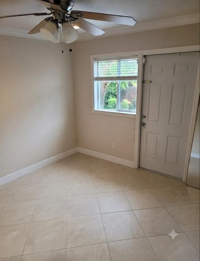 Residence photo 17