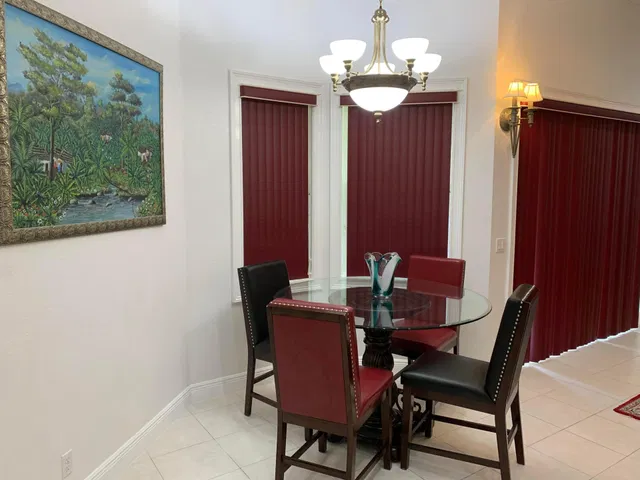  Residence photo 17