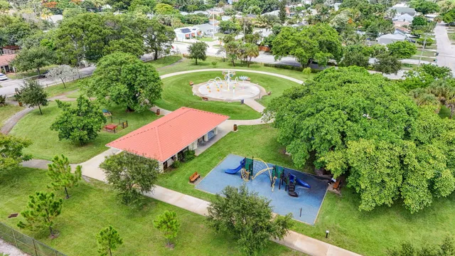 West Palm Beach Residence photo 2