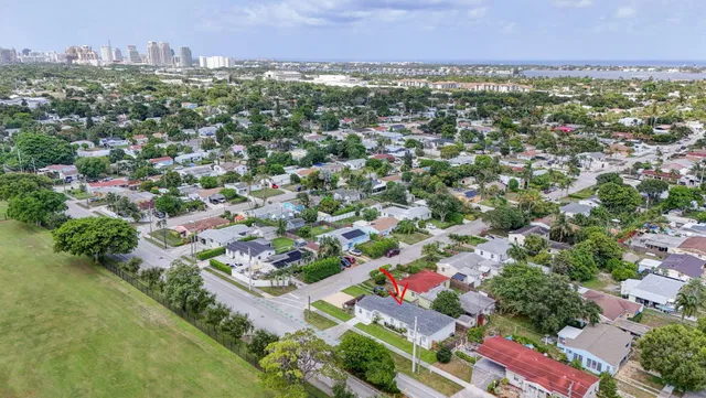 West Palm Beach Residence photo 18
