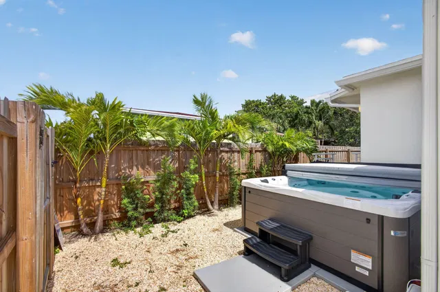 West Palm Beach Residence photo 24