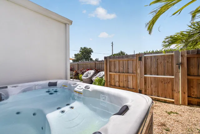 West Palm Beach Residence photo 32