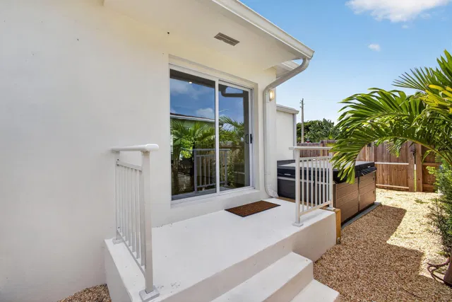 West Palm Beach Residence photo 35