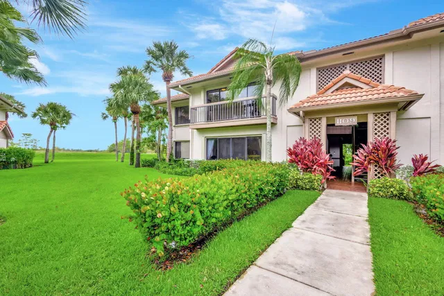 PGA National Palm Beach Gardens Unit 201 photo 2