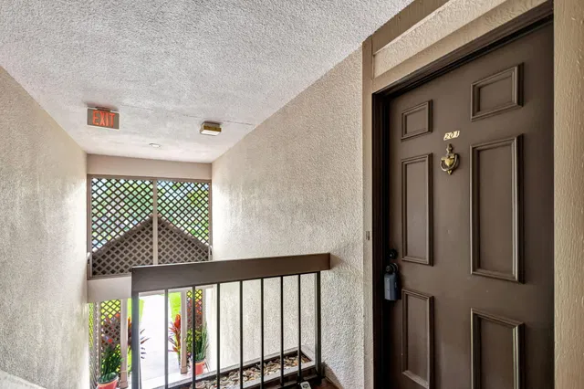 PGA National Palm Beach Gardens Unit 201 photo 3