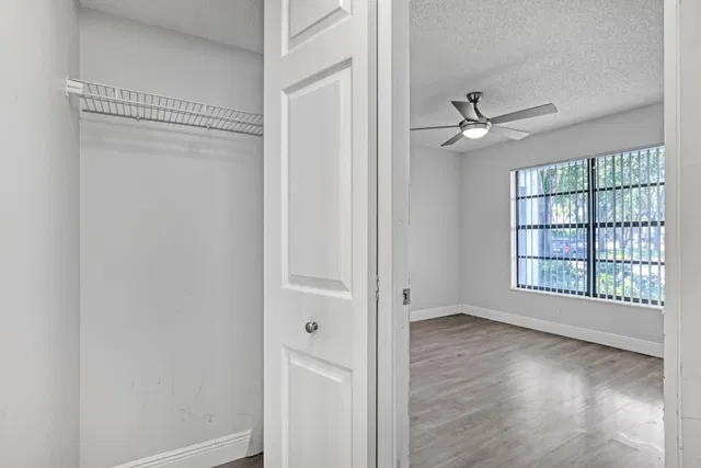 Unit 103 photo 17