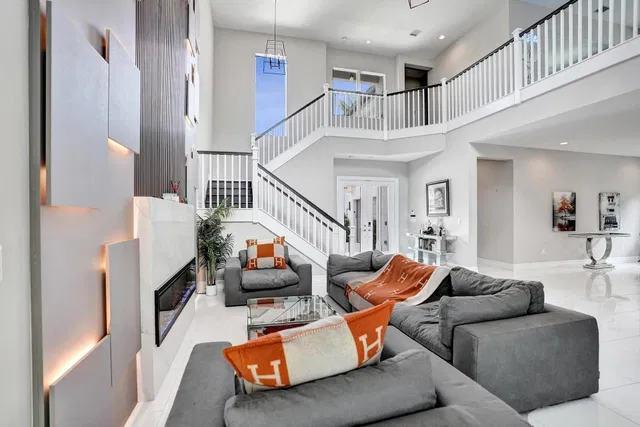 Residence photo 24