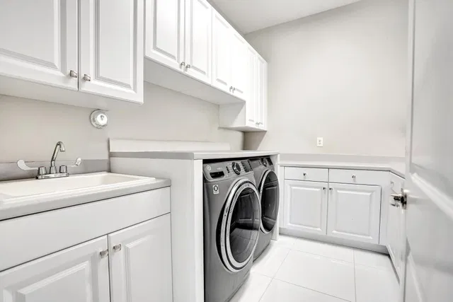 Residence photo 49