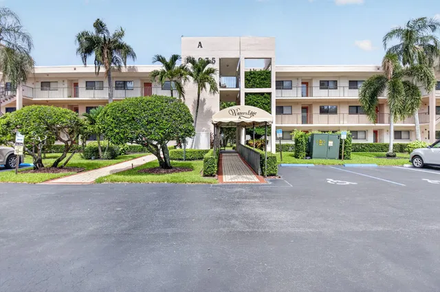 Unit 213 photo 2